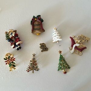 Christmas Pins Vintage Bundle- 8 pieces